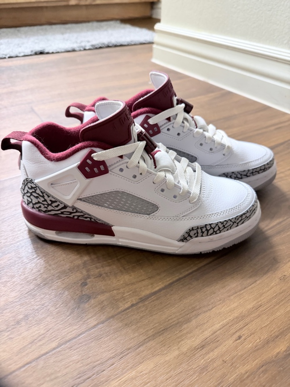 Jordan Spizike Low - Team Red